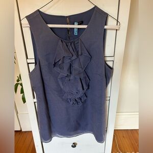 Ann Taylor women’s medium light purple lavender ruffled sleeveless top workwear